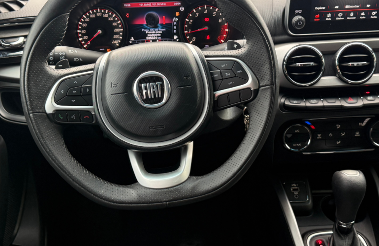 Fiat Cronos 1.8 HGT (Aut) - Foto #5