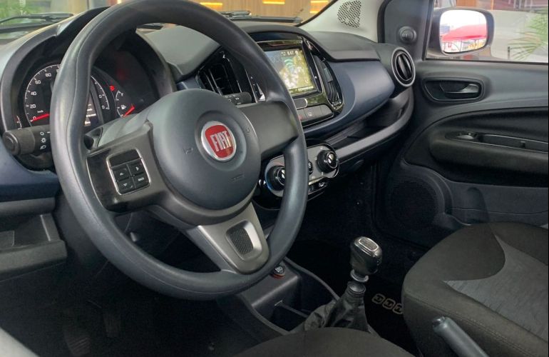 Fiat Uno Attractive 1.0 8V (Flex) 4p - Foto #2