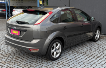Ford Focus Hatch GL 1.6 8V - Foto #10