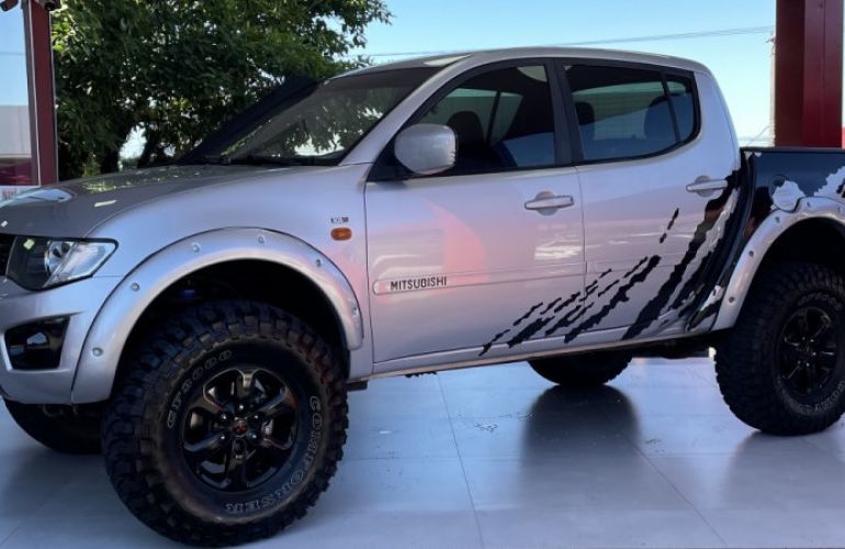 Mitsubishi L200 Triton 3.2 Di-D 4x4 GL - Foto #1
