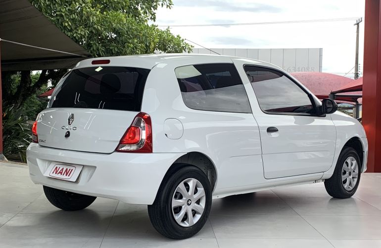 Renault Clio Authentique 1.0 16V (Flex) 2p - Foto #4