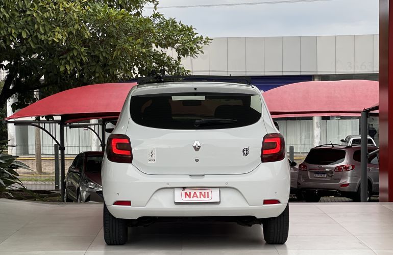 Renault Sandero Expression 1.0 16V (Flex) - Foto #6
