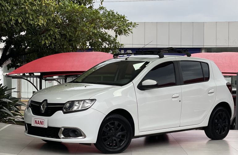 Renault Sandero Expression 1.0 16V (Flex) - Foto #1