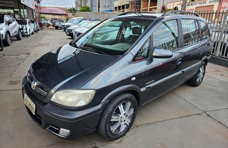 Chevrolet Zafira Elegance 2.0 (Flex) - Foto #1
