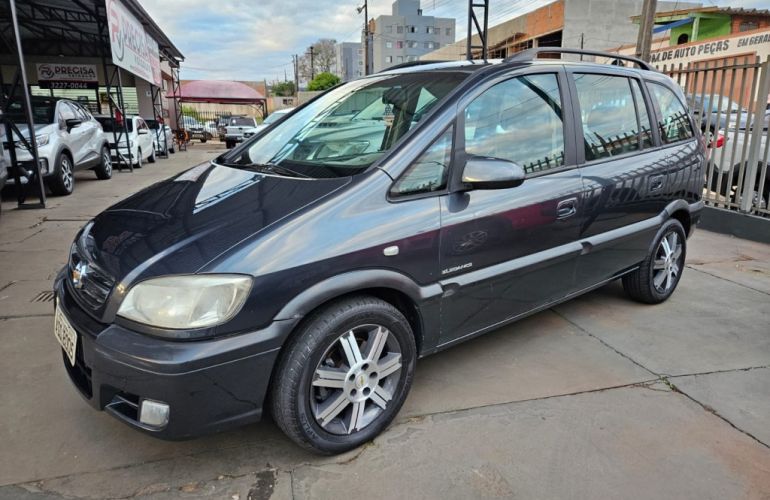 Chevrolet Zafira Elegance 2.0 (Flex) - Foto #4