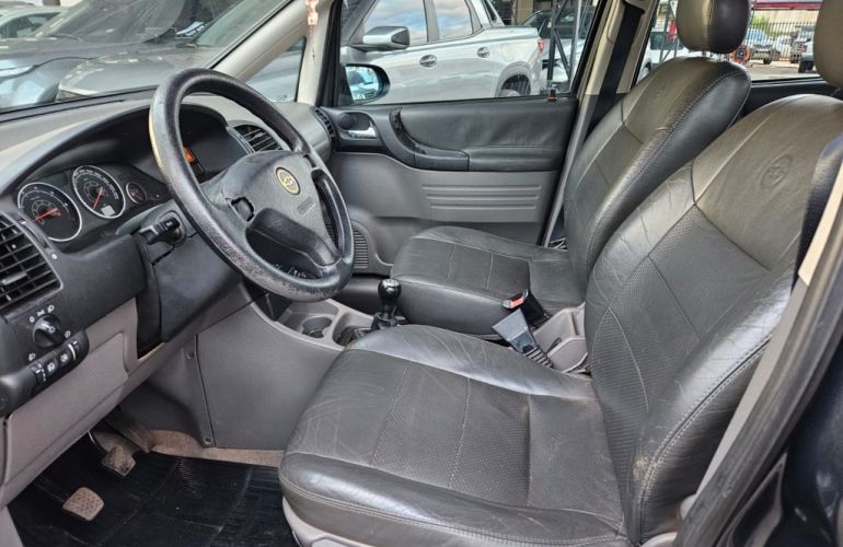 Chevrolet Zafira Elegance 2.0 (Flex) - Foto #6