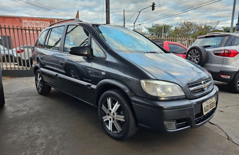 Chevrolet Zafira Elegance 2.0 (Flex) - Foto #8