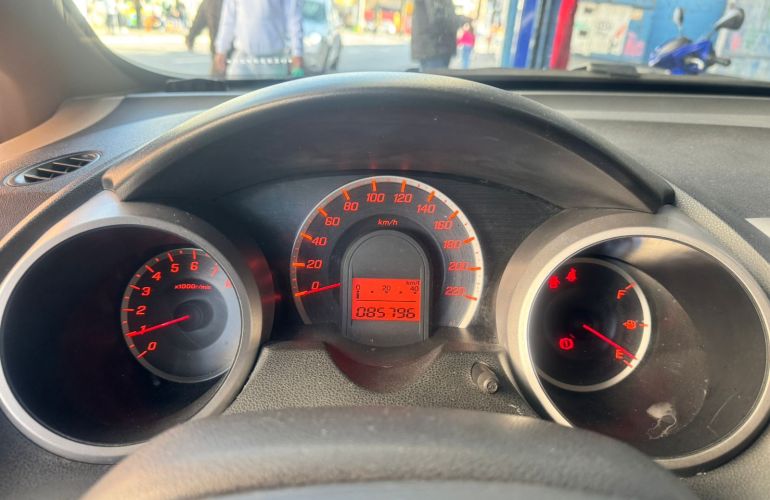 Honda Fit LX 1.4 (flex) - Foto #8