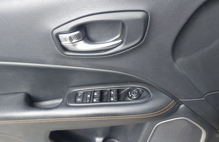 Jeep Compass 2.0 TDI Limited 4WD - Foto #8