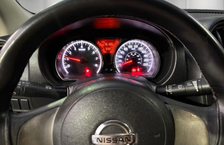 Nissan Versa 1.6 SL 16v - Foto #8
