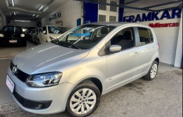 Volkswagen Fox 1.0 TEC (Flex) 4p - Foto #2
