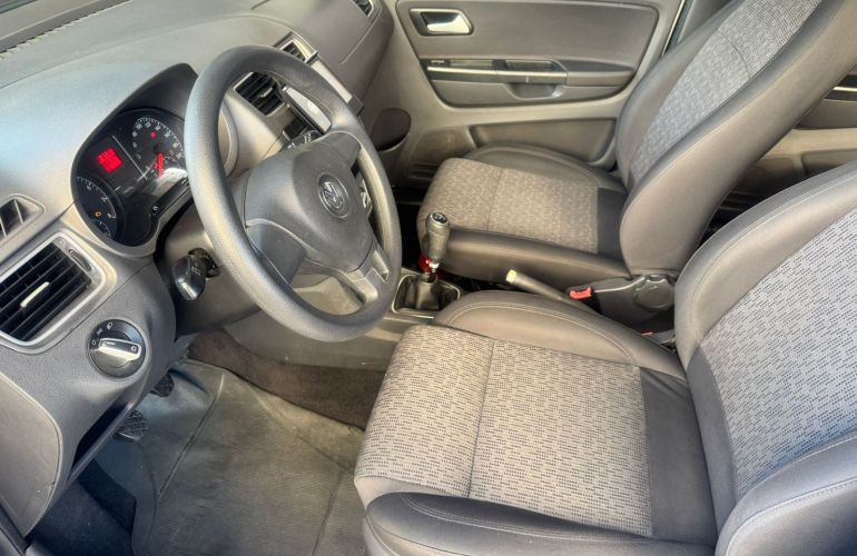 Volkswagen Fox 1.0 TEC (Flex) 4p - Foto #5