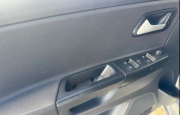 Volkswagen Fox 1.0 TEC (Flex) 4p - Foto #8