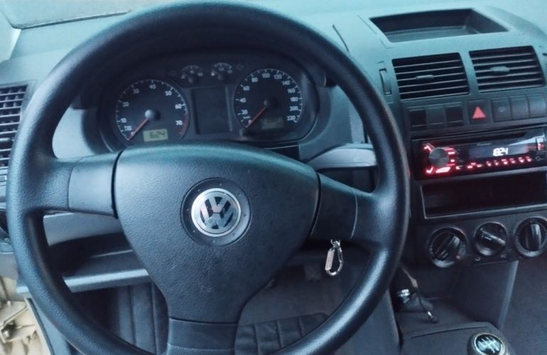 Volkswagen Polo 1.6 - Foto #9