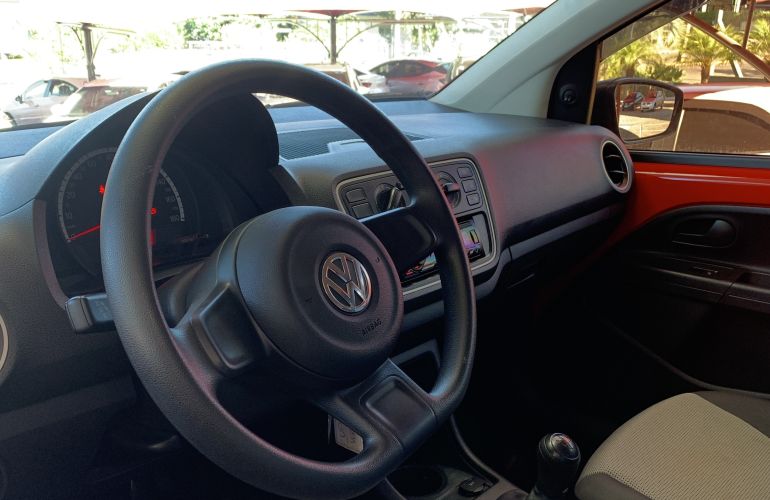 Volkswagen Up! 1.0 12v E-Flex take up! 4p - Foto #3