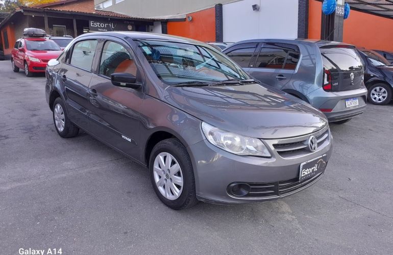 Volkswagen Voyage 1.6 Mi 8v - Foto #2