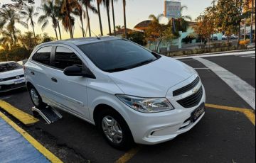 Chevrolet Onix 1.0 MPFi LS 8v - Foto #3