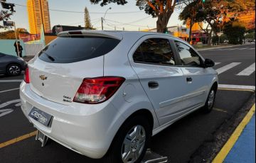 Chevrolet Onix 1.0 MPFi LS 8v - Foto #5