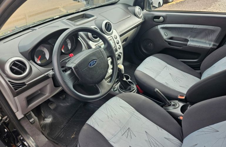 Ford Fiesta Hatch 1.6 (Flex) - Foto #6