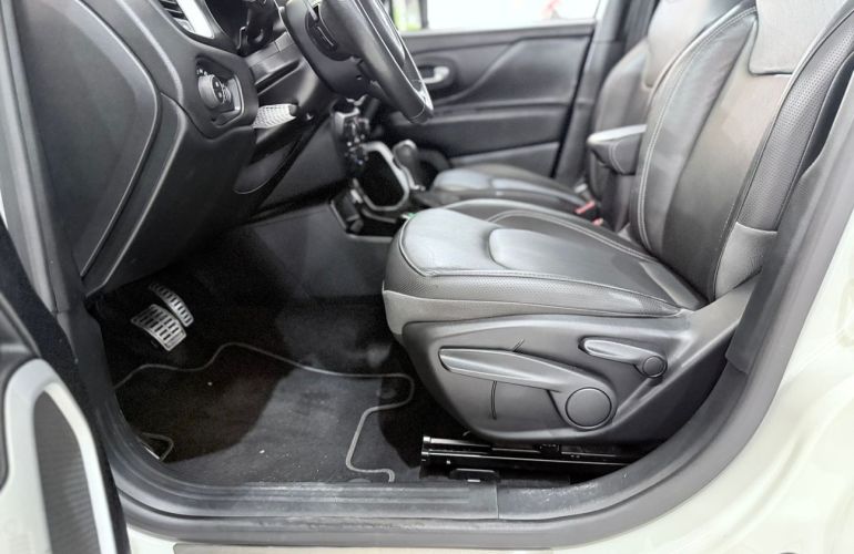Jeep Renegade 1.8 16V Longitude - Foto #8