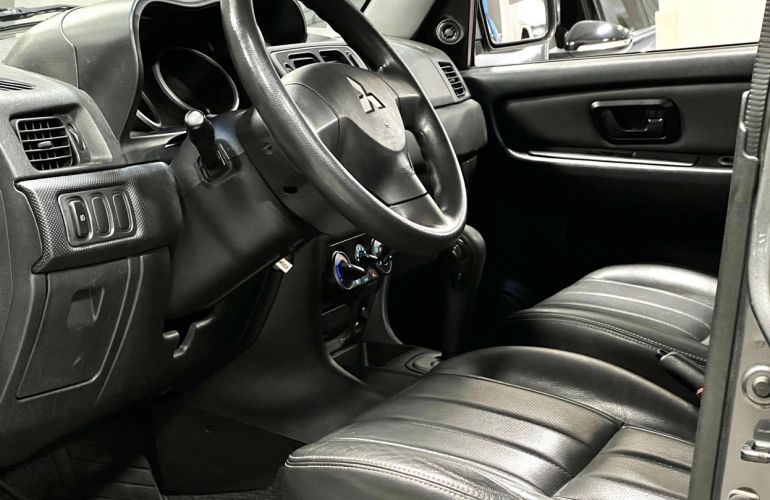 Mitsubishi Pajero Tr4 2.0 4x2 16V 140cv - Foto #6