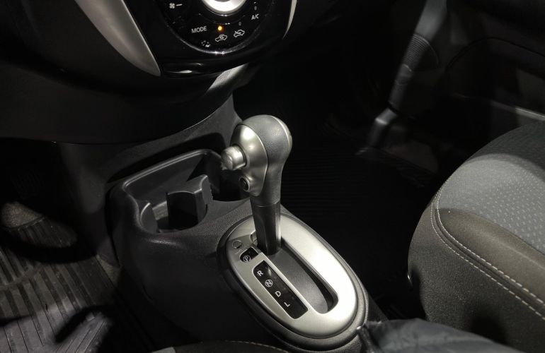 Nissan March 1.6 SL 16V Flexstart - Foto #8