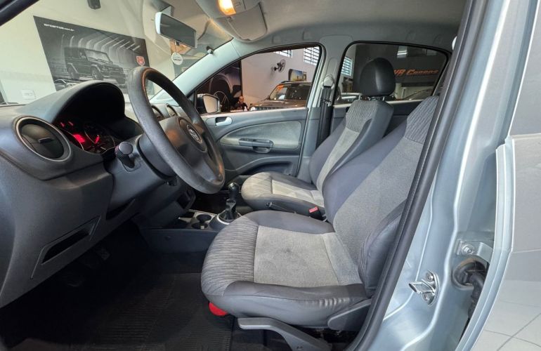 Volkswagen Gol 1.0 Mi 8v - Foto #6