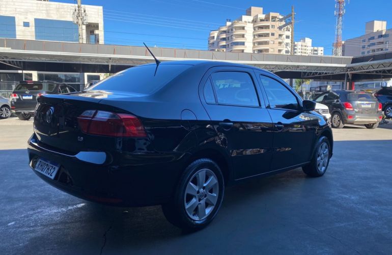 Volkswagen Voyage 1.6 MSI (Flex) - Foto #2