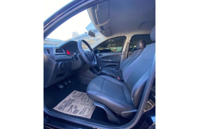 Volkswagen Voyage 1.6 MSI (Flex) - Foto #4