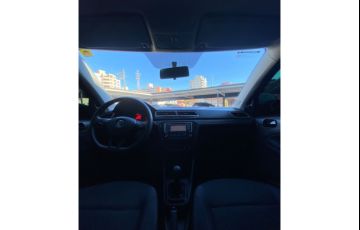 Volkswagen Voyage 1.6 MSI (Flex) - Foto #6