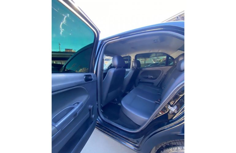 Volkswagen Voyage 1.6 MSI (Flex) - Foto #10