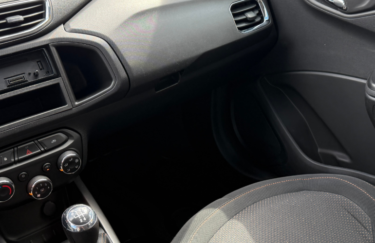 Chevrolet Onix 1.0 LT (Flex) - Foto #8