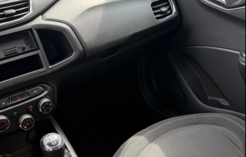 Chevrolet Onix 1.0 LT (Flex) - Foto #8