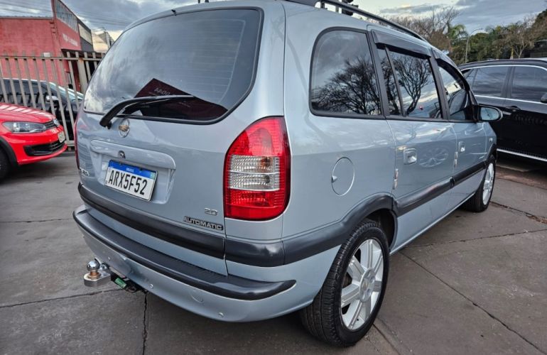 Chevrolet Zafira Elegance 2.0 (Flex) (Aut) - Foto #2