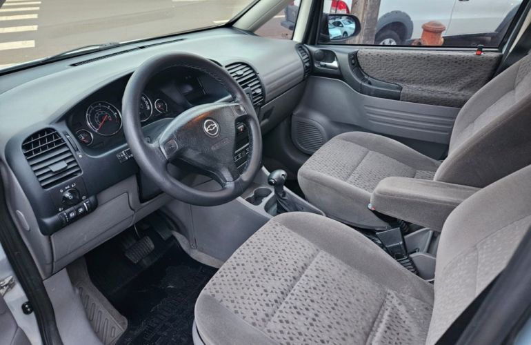 Chevrolet Zafira Elegance 2.0 (Flex) (Aut) - Foto #3