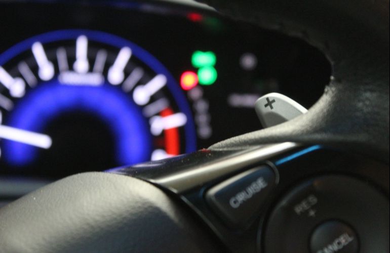 Honda Civic 2.0 LXR 16v - Foto #9