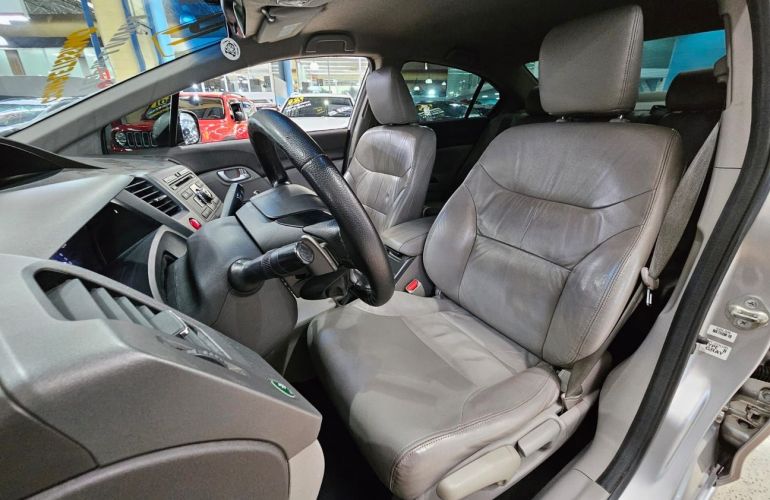 Honda Civic 2.0 LXR 16v - Foto #10