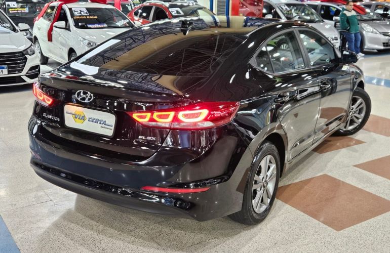 Hyundai Elantra 2.0 16v - Foto #3