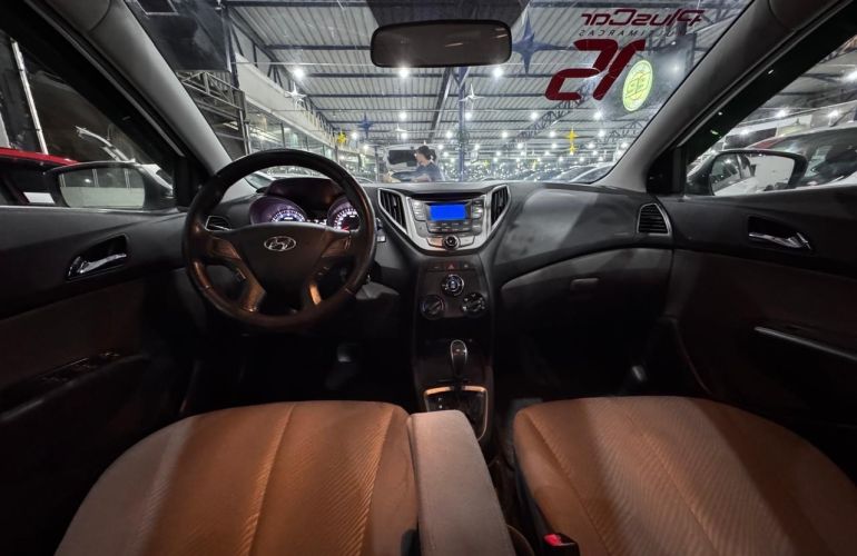 Hyundai Hb20s 1.6 Comfort Plus 16v - Foto #8