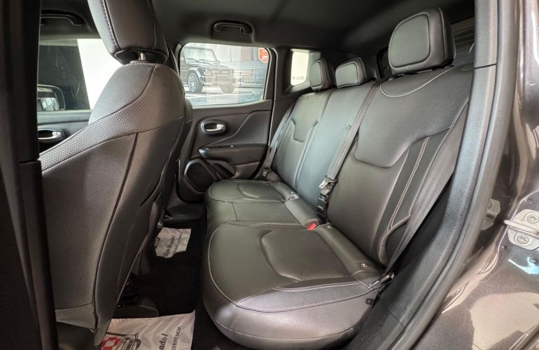 Jeep Renegade 1.3 T270 Turbo S 4x4 - Foto #7