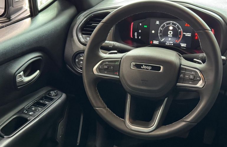 Jeep Renegade 1.3 T270 Turbo S 4x4 - Foto #10