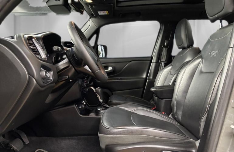 Jeep Renegade 1.3 T270 Turbo S 4x4 - Foto #6