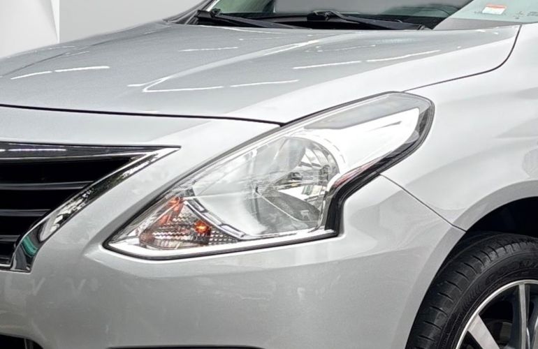 Nissan Versa 1.6 SL 16v - Foto #5
