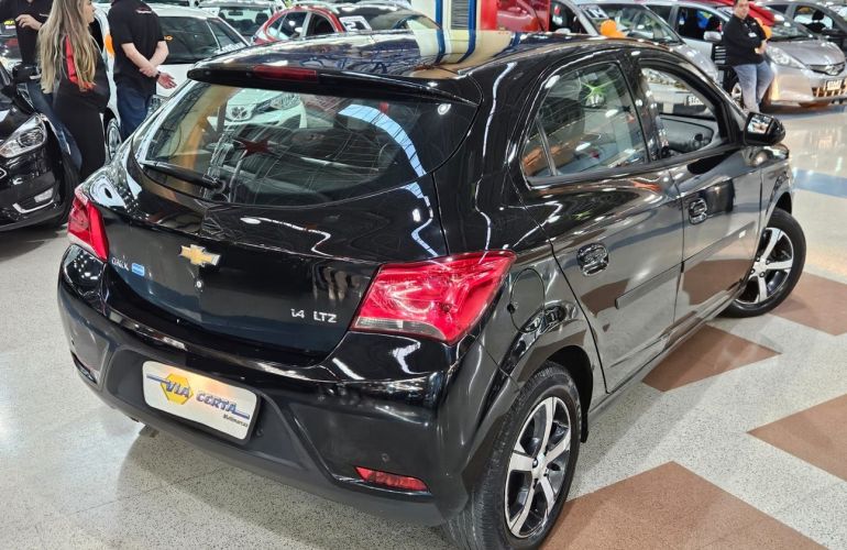 Chevrolet Onix 1.4 MPFi LTZ 8v - Foto #3