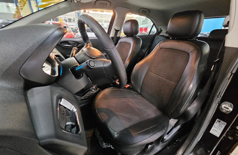 Chevrolet Onix 1.4 MPFi LTZ 8v - Foto #5