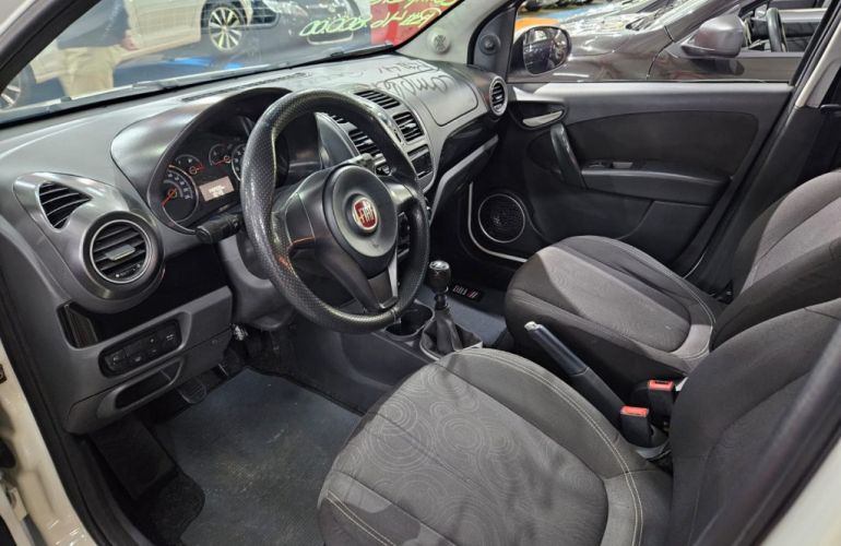 Fiat Grand Siena 1.4 Attractive - Foto #3