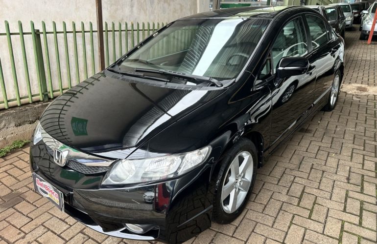 Honda Civic LXS 1.8 i-VTEC (Flex) - Foto #1
