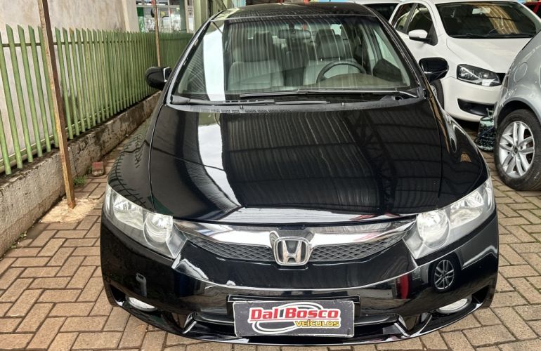 Honda Civic LXS 1.8 i-VTEC (Flex) - Foto #2