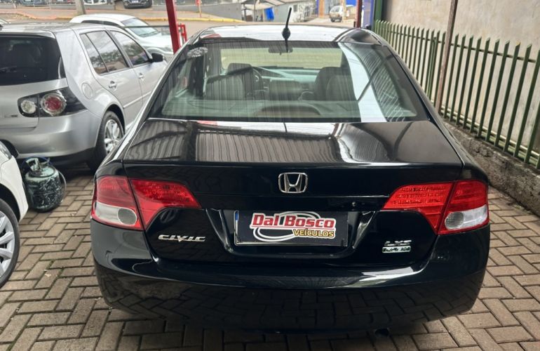 Honda Civic LXS 1.8 i-VTEC (Flex) - Foto #6