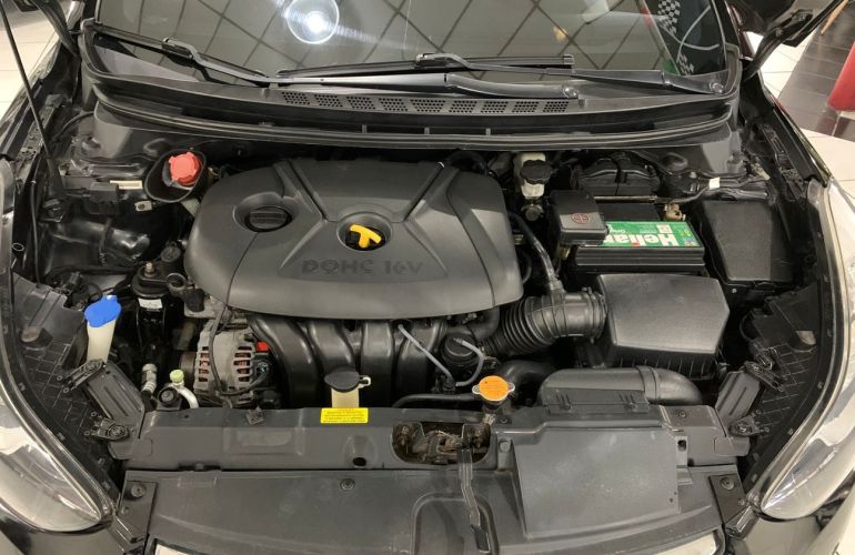 Hyundai Elantra 2.0 GLS 16v - Foto #10